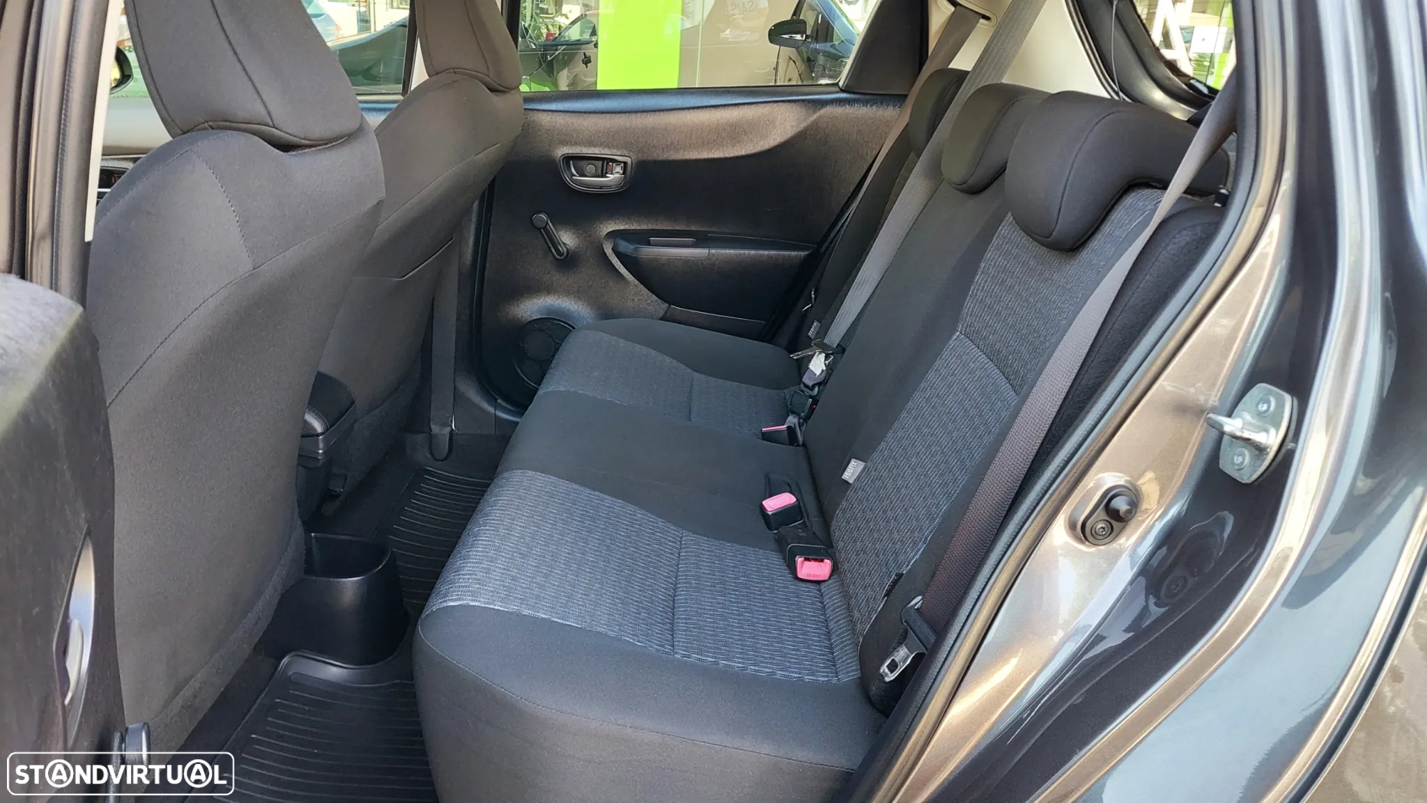 Toyota Yaris 1.0 VVT-i Comfort +PS Style +P.Techno - 12