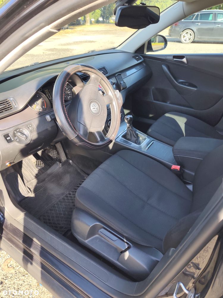 Volkswagen Passat 2.0 TDI DPF Comfortline - 13