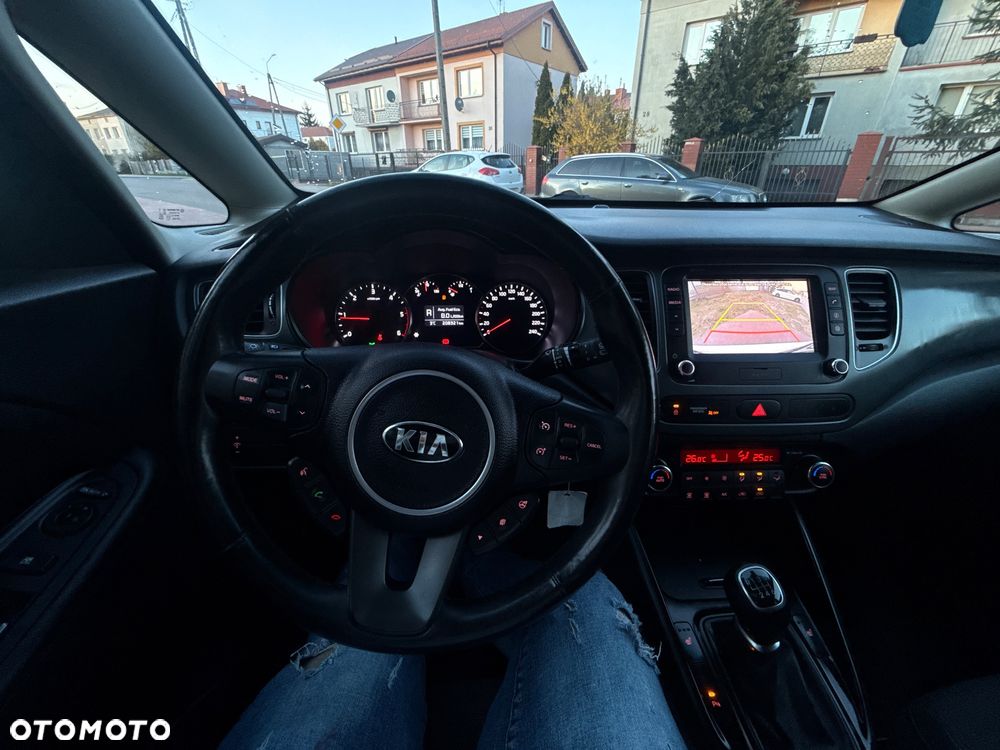 Kia Carens 1.7 CRDi L 7os - 13