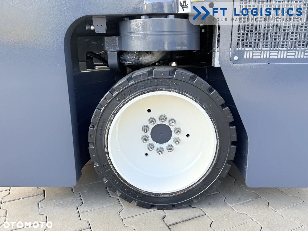 Combilift WÓZEK CZTEROKIERUNKOWY - WIELOKIERUNKOWY | COMBILIFT CB2500 | GAS | TRIPLEX 4900MM | WOLNY SKOK | POZYCJONER WIDEŁ | PRZESUW WIDEŁ | STAN IDEALNY | Szeroka oferta wózków czterokierunkowych i bocznych, dopasowanych do różnorodnych potrzeb i zastosowań - 29