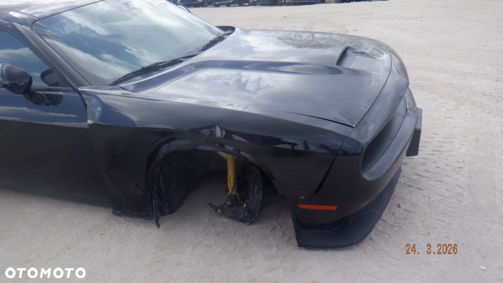 Dodge Challenger - 16