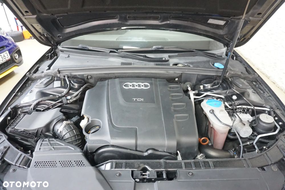 Audi A4 Avant 2.0 TDI DPF S line Sportpaket - 14