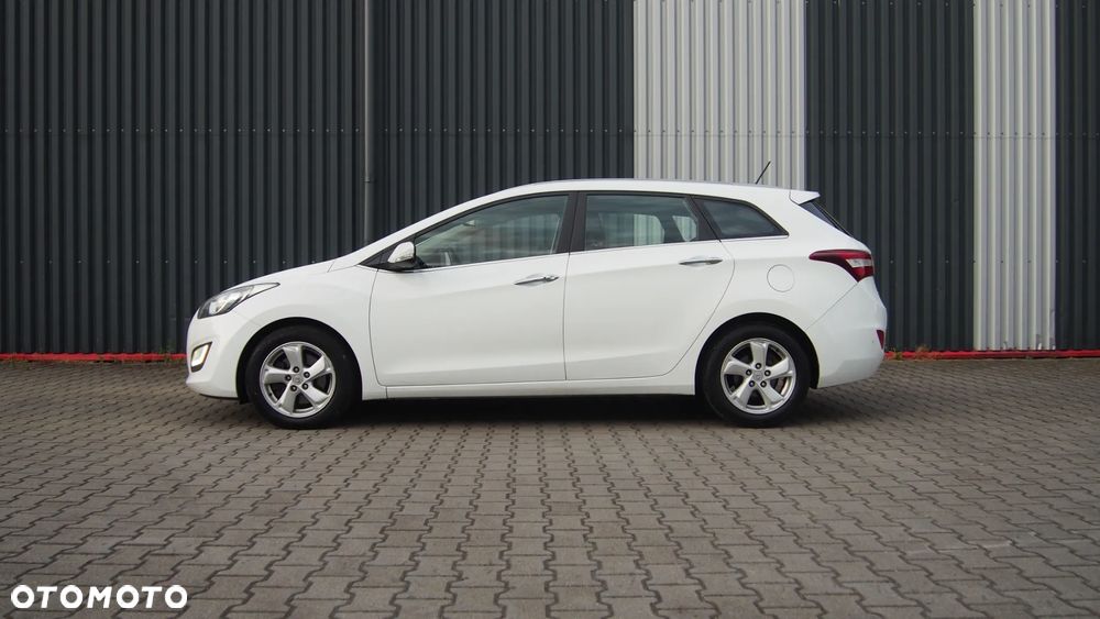 Hyundai i30 1.6 CRDi Automatik Style - 39