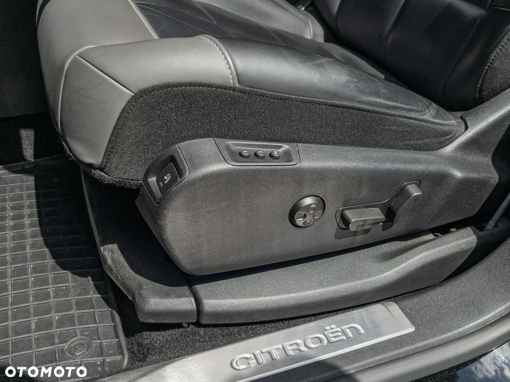 Citroën C5 Aircross 1.6 PureTech Shine EAT8 - 24