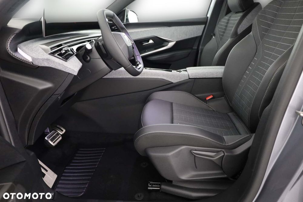 Peugeot 3008 1.2 PureTech mHEV GT E-DCS6 - 11