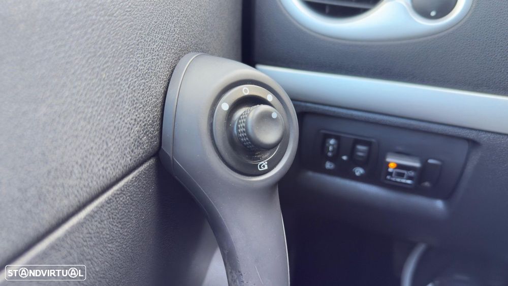 Renault Clio 1.2 TCE Dynamique S - 19