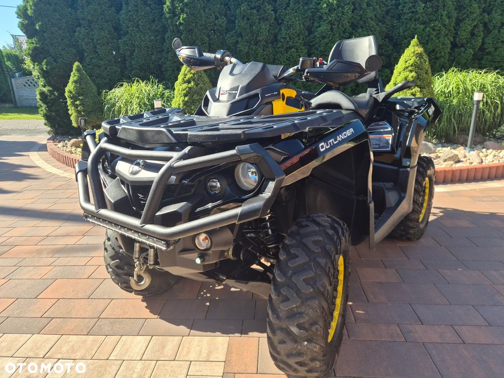Can-Am Outlander - 2