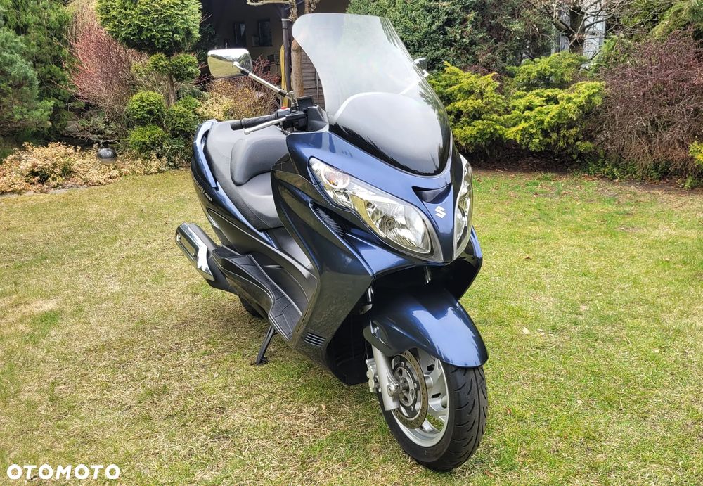 Suzuki Burgman - 32