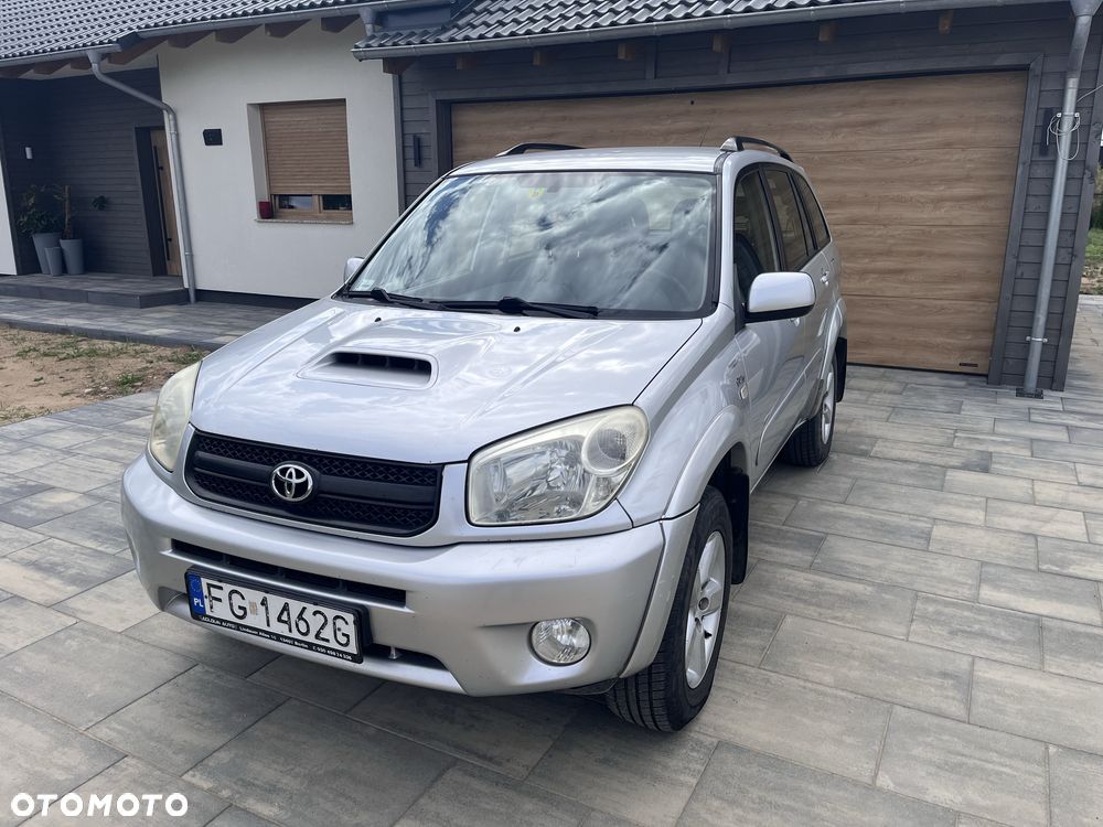 Toyota RAV4 - 1