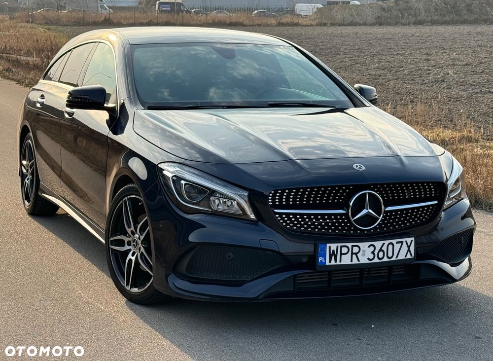 Mercedes-Benz CLA 180 AMG Line - 21