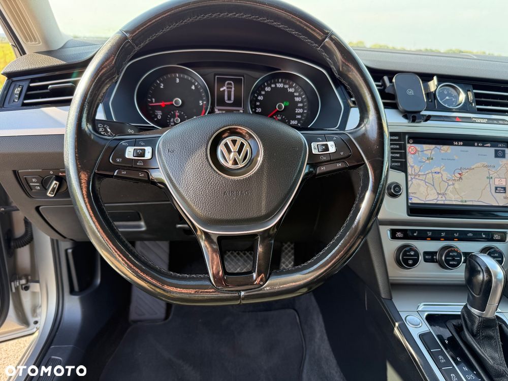 Volkswagen Passat 2.0 TDI SCR (BlueMotion Technology) DSG Comfortline - 8