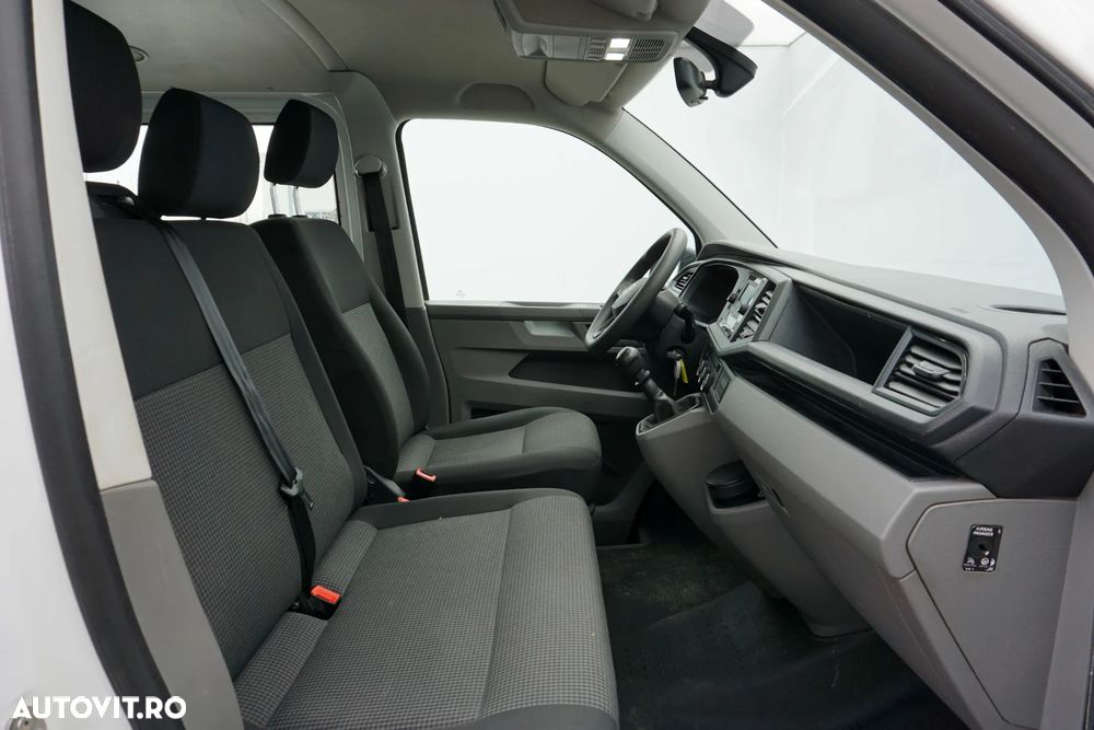 Volkswagen Transporter - 22