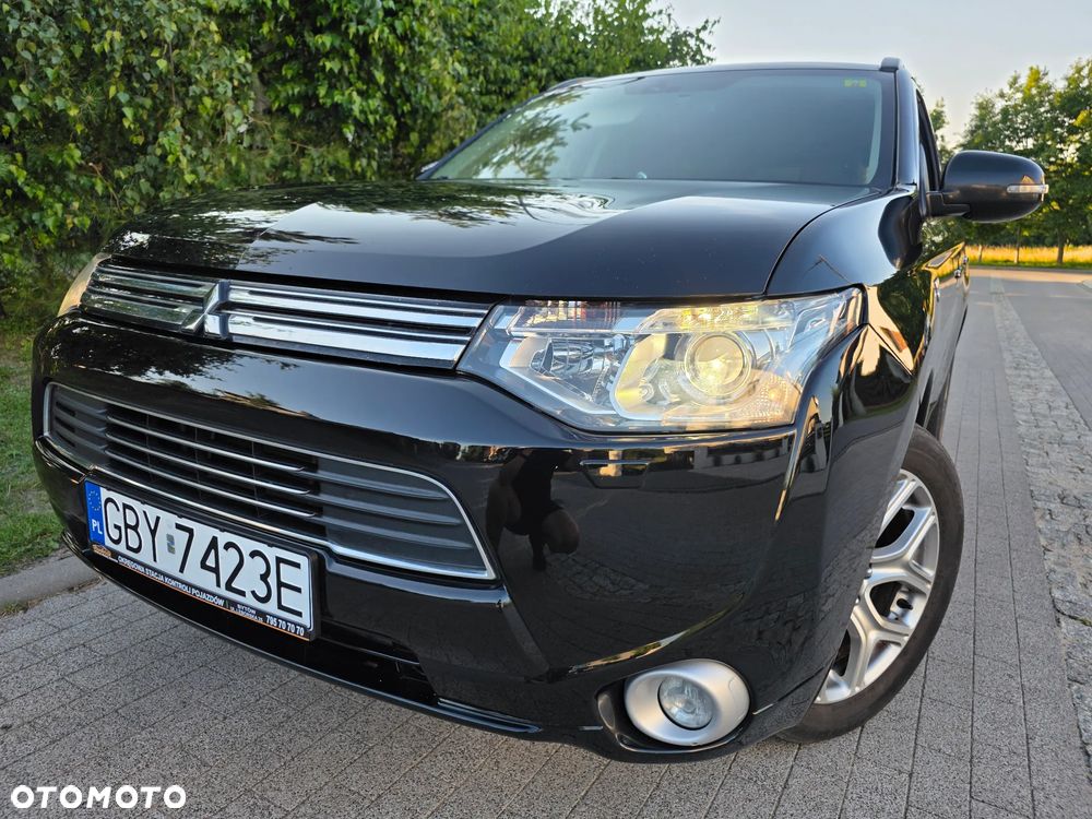 Mitsubishi Outlander 2.0 4WD Plus - 2