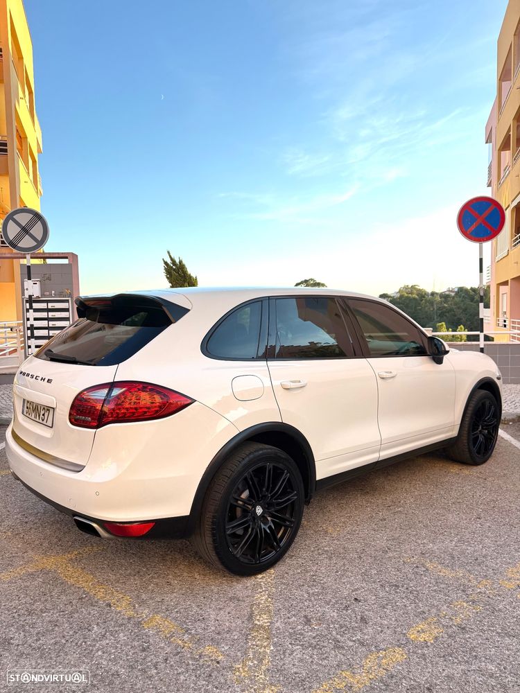 Porsche Cayenne 2011 photo 3