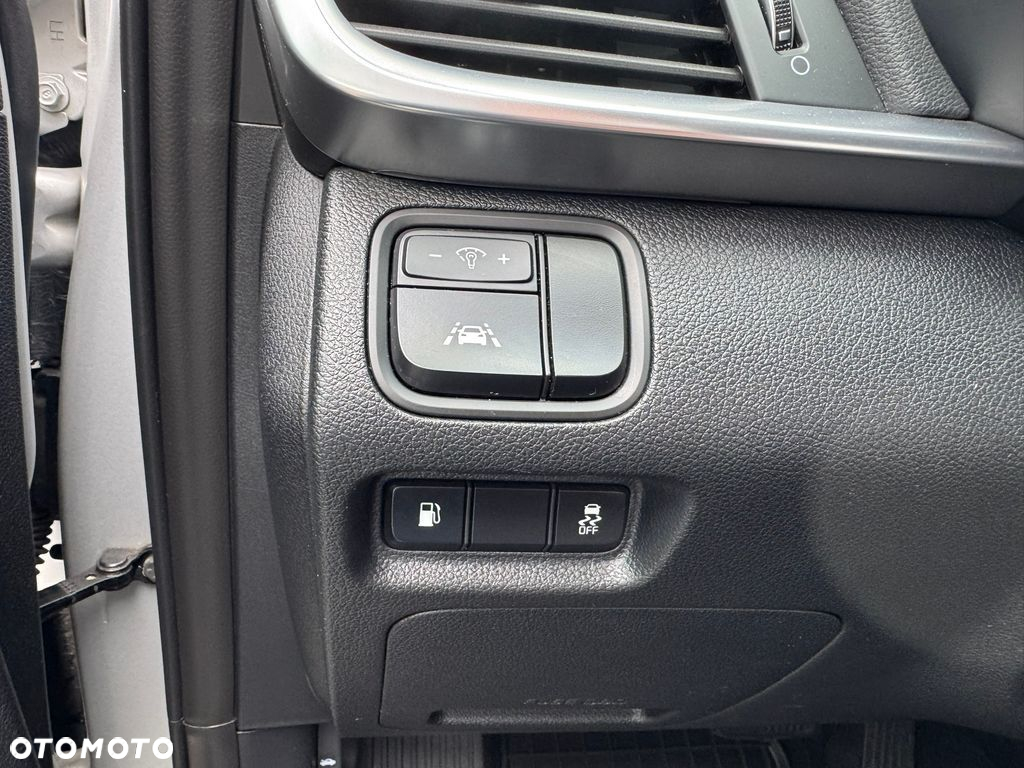 Kia Optima Plug-in Hybrid - 15