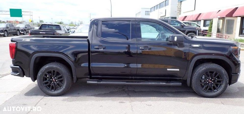 GMC Sierra - 2