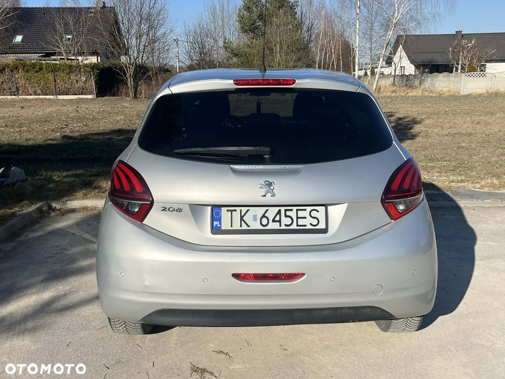 Peugeot 208 - 4