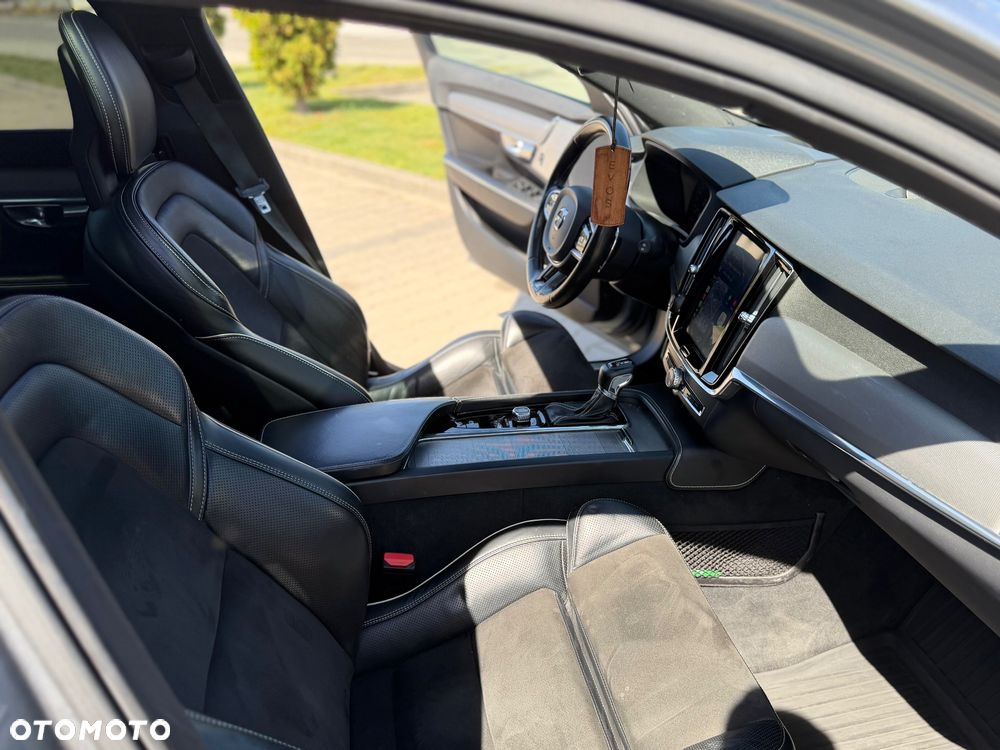 Volvo V90 T6 AWD R-Desgin - 12