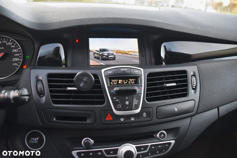 Renault Laguna dCi 175 FAP Bose Edition - 19