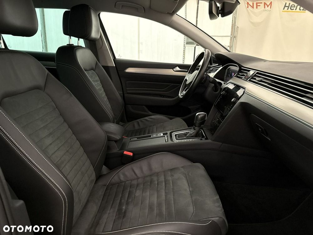Volkswagen Passat - 23