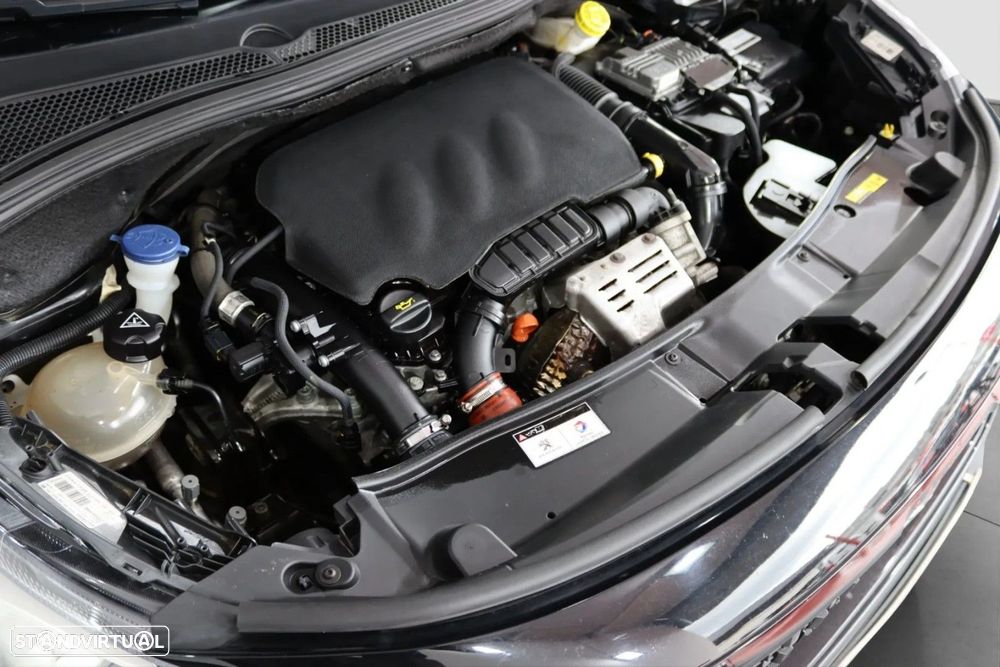 Peugeot 2008 1.2 PureTech GT Line - 15