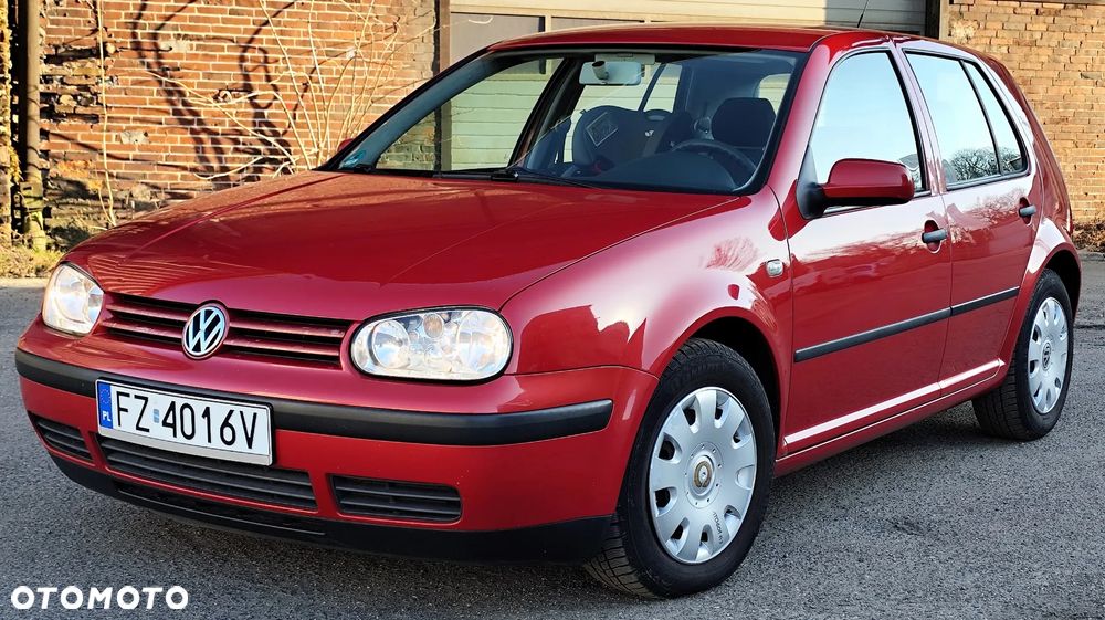Volkswagen Golf 1.6 Basis - 1