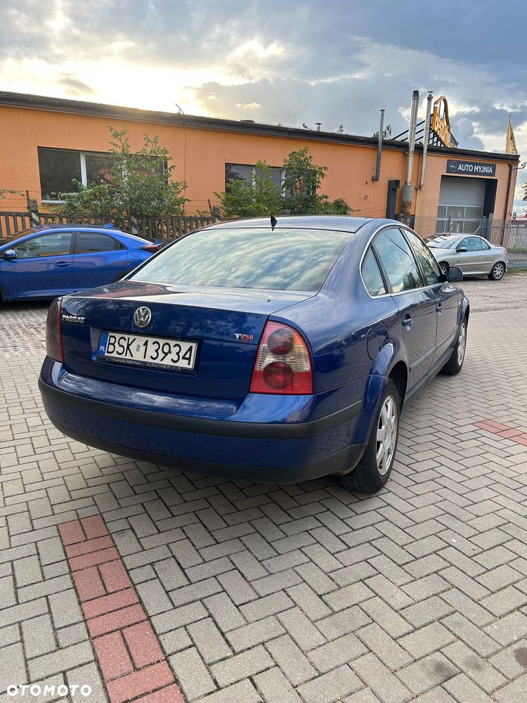 Volkswagen Passat 1.9 TDI Comfortline - 7