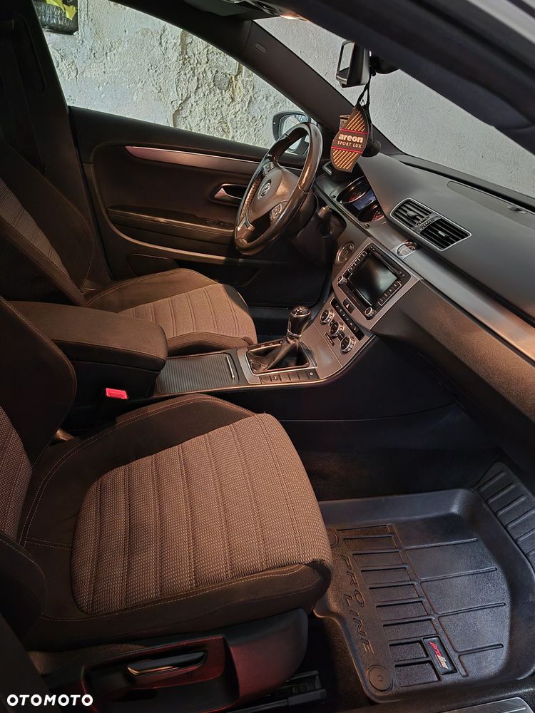 Volkswagen Passat 1.8 TSI Trendline - 2