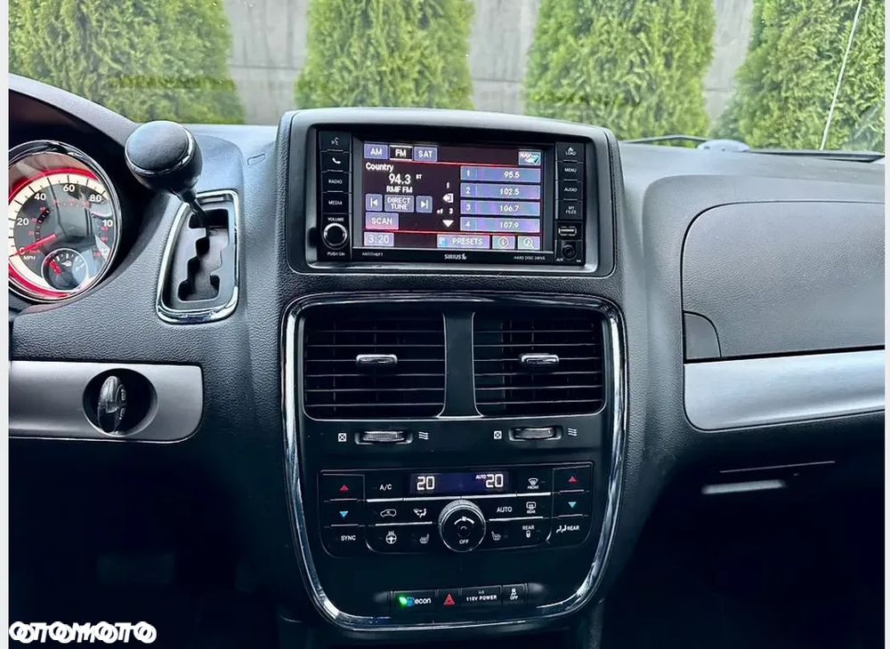 Dodge Grand Caravan - 14