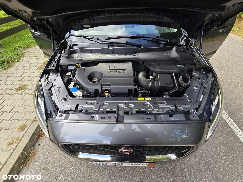 Jaguar E-Pace 2.0 i4D AWD HSE - 28