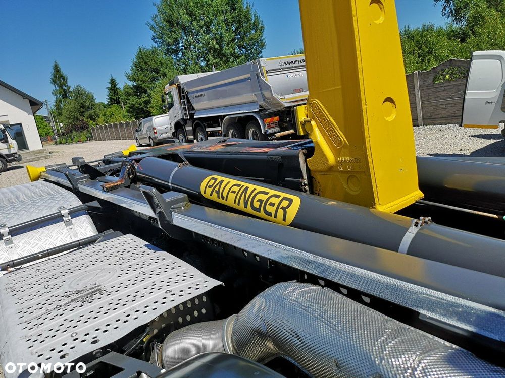 Mercedes-Benz Arocs 3251 Hakowiec 8x4 Palfinger Manual Euro 6 Niski Przebieg! - 11