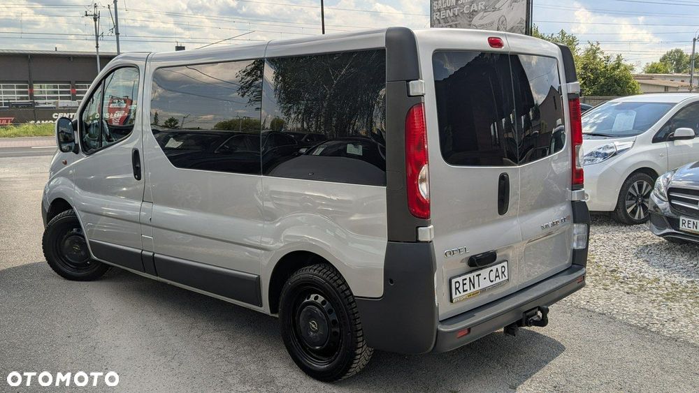 Opel Vivaro - 8
