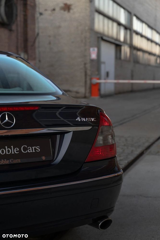 Mercedes-Benz Klasa E 500 4-Matic Elegance - 11