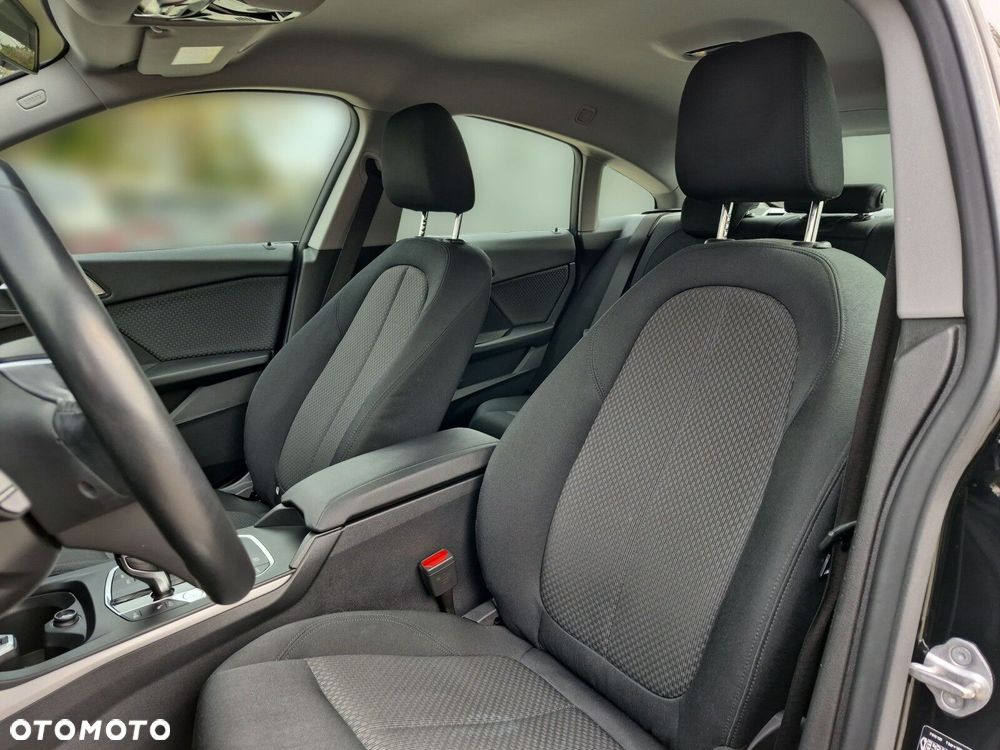 BMW Seria 2 218i Advantage - 12
