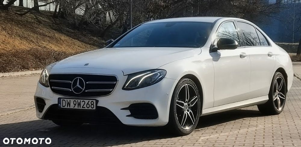 Mercedes-Benz Klasa E 220 d 4-Matic 9G-TRONIC - 2
