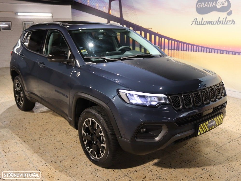 Jeep Compass 1.3 TG Trailhawk - 37