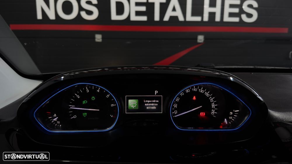 Peugeot 2008 PureTech 110 GPF Stop&Start EAT6 Allure - 19