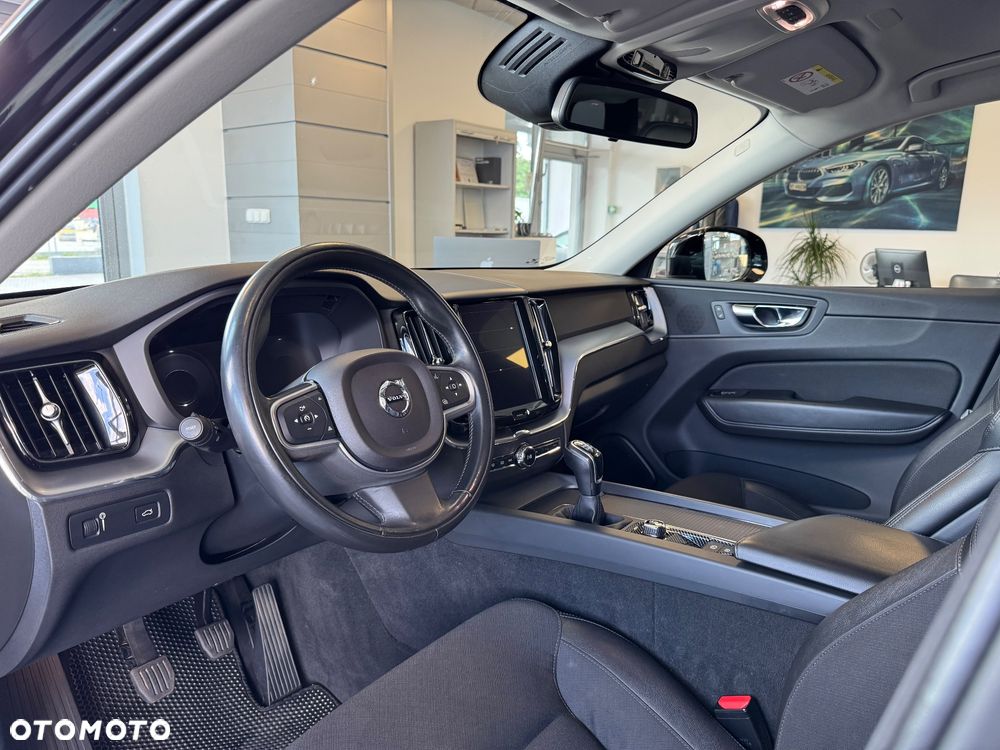 Volvo XC 60 D4 AWD RDesign - 10