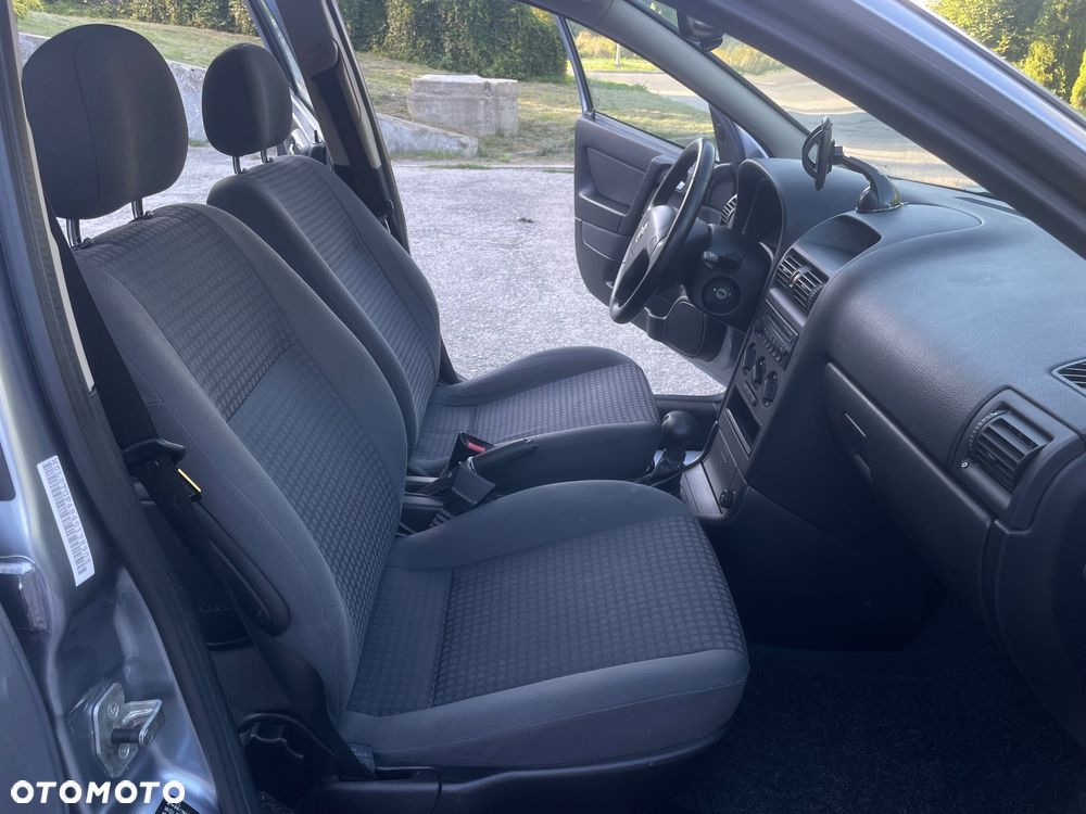 Opel Astra 1.6 NJoy - 13