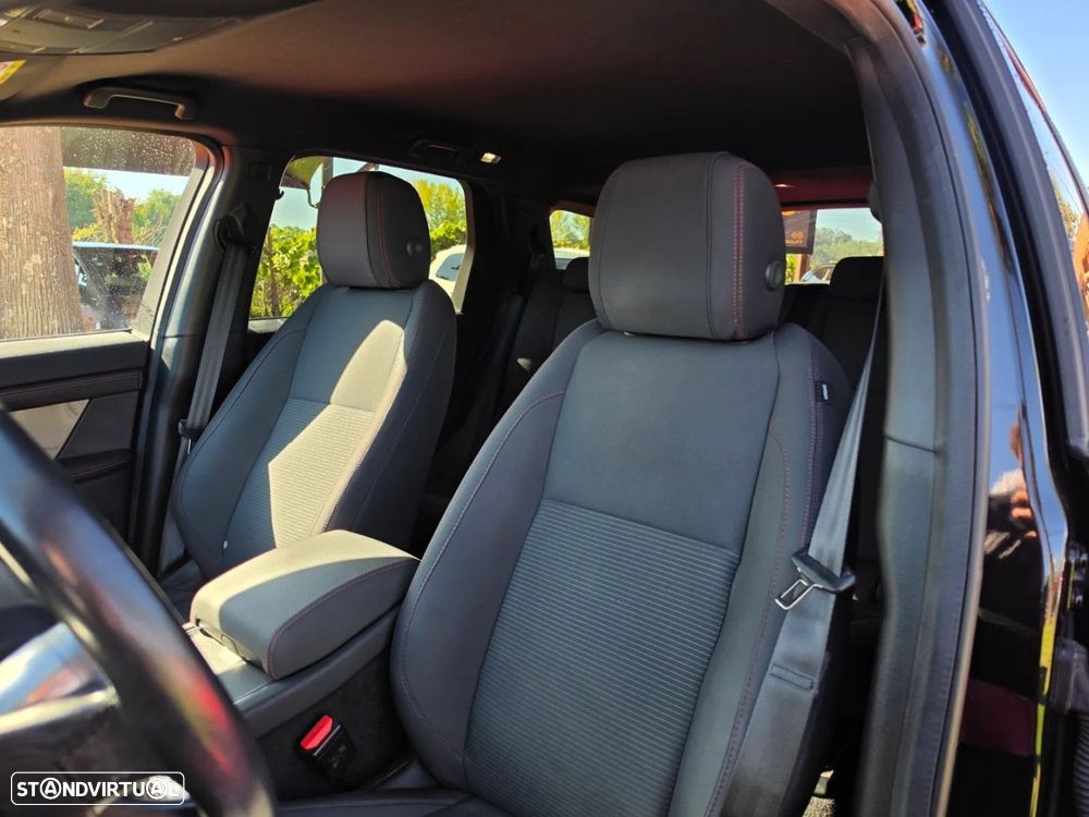 Land Rover Discovery Sport - 8