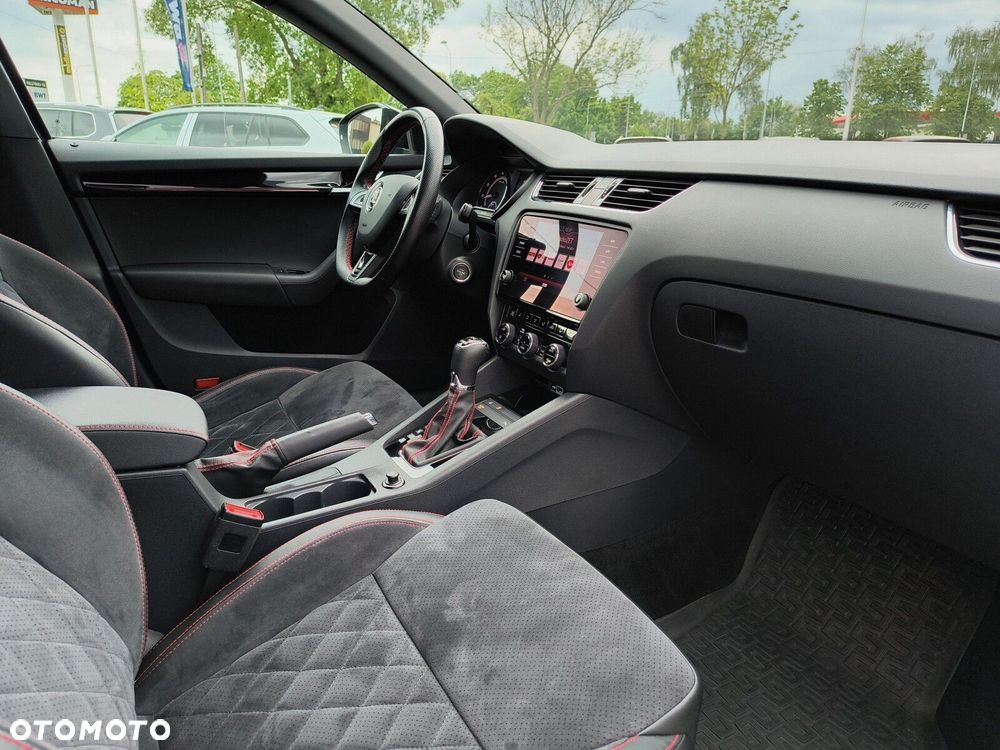 Skoda Octavia 2.0 TSI RS 245 DSG - 10