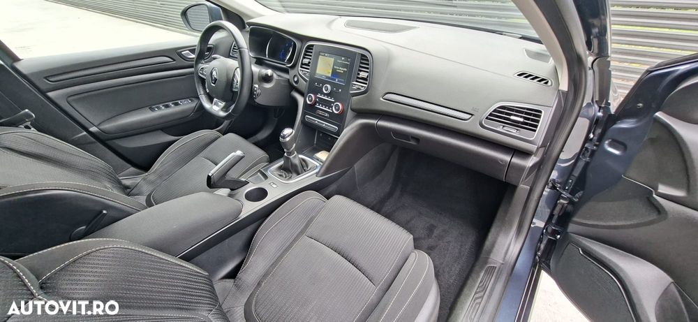 Renault Megane BLUE dCi Limited - 11