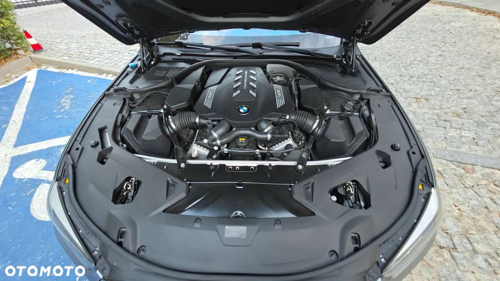 BMW Seria 8 - 20