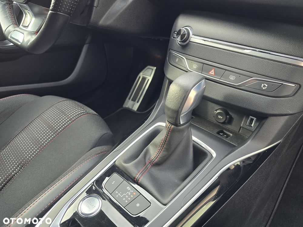 Peugeot 308 BlueHDi 150 EAT6 Stop & Start GT-Line Edition - 32