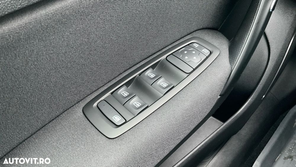 Renault Megane Blue dCi 116 Zen - 25