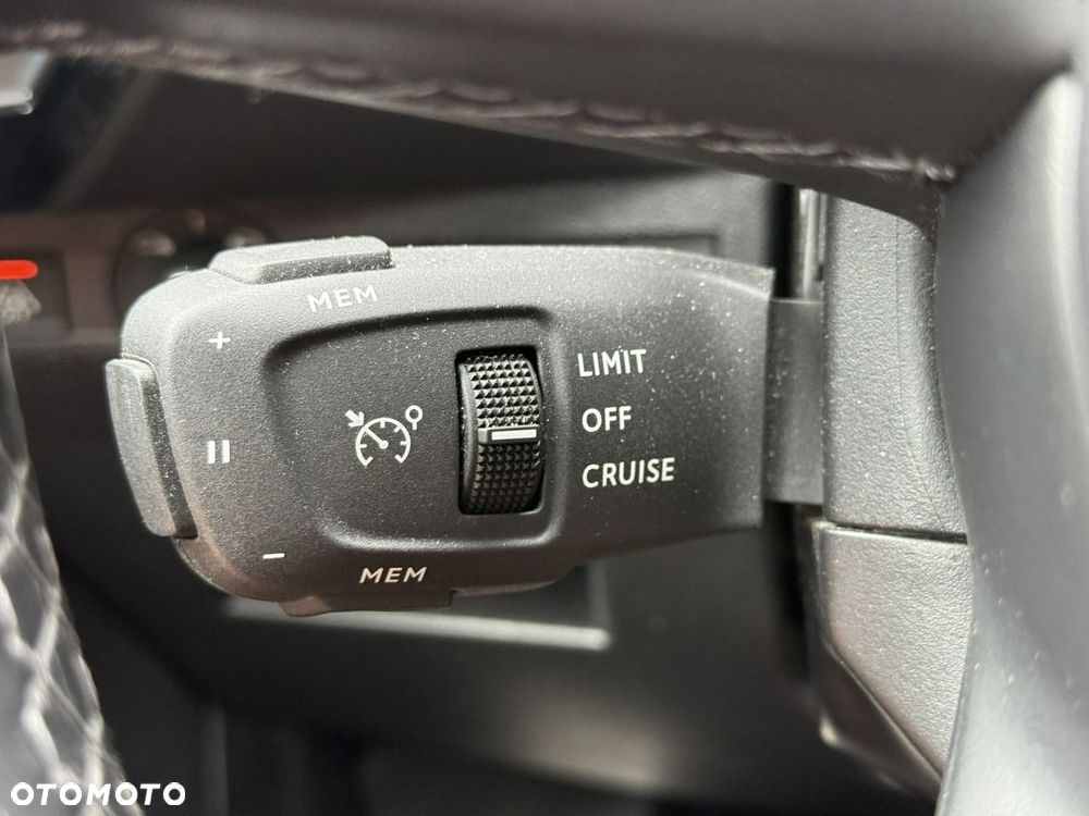 DS Automobiles DS 7 Crossback - 26