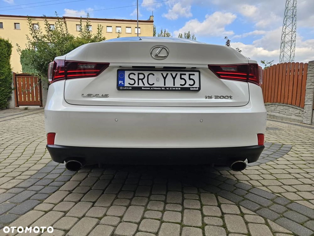 Lexus IS 200t Elite - 18