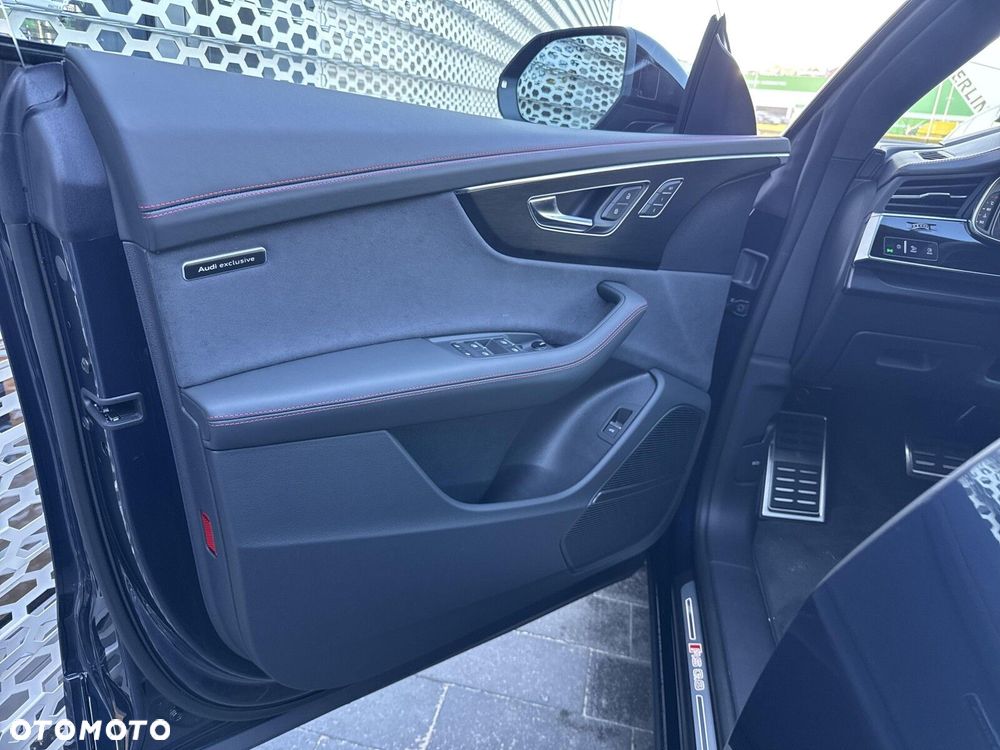Audi RS Q8 - 10