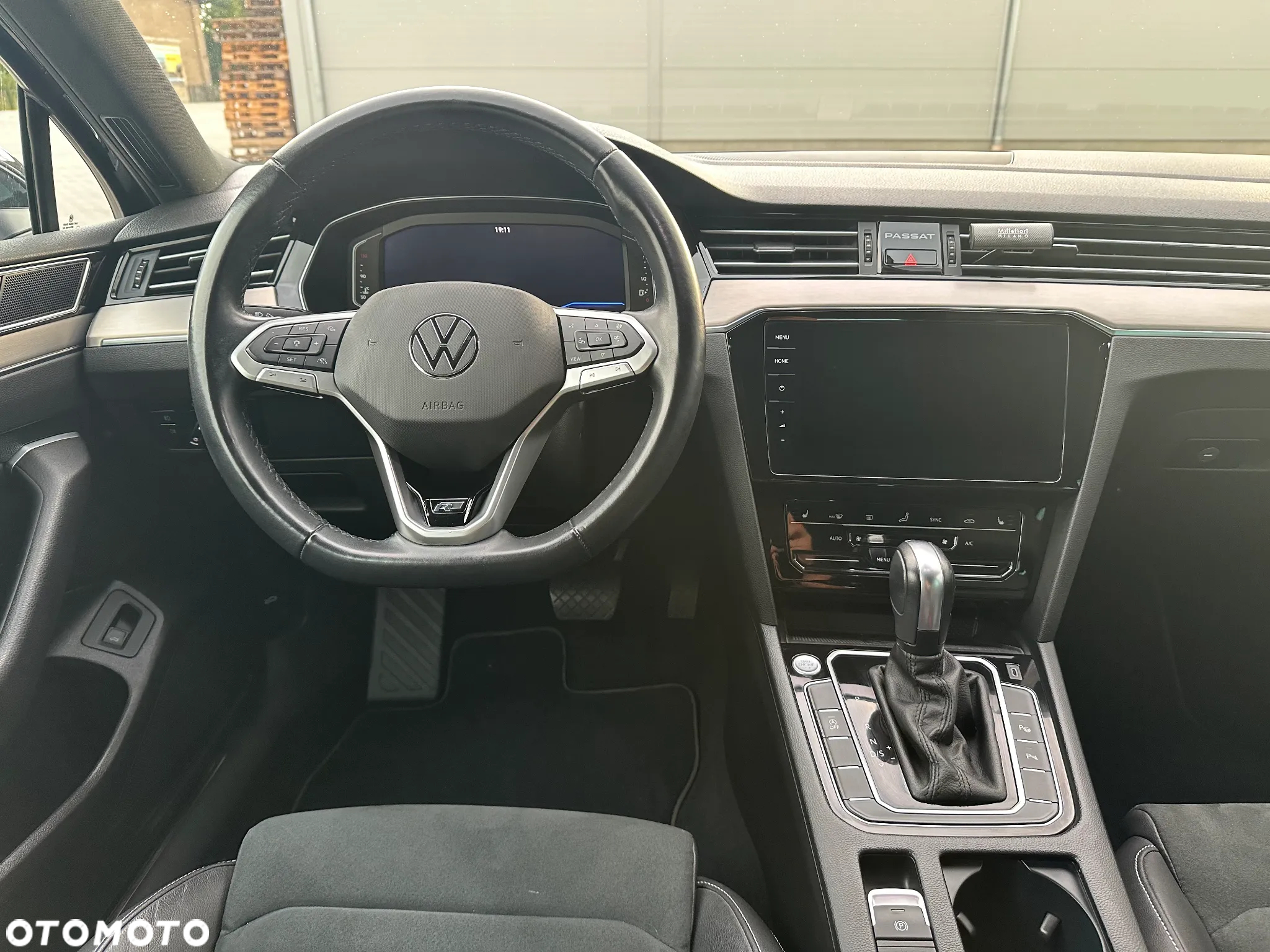 Volkswagen Passat 2.0 TDI SCR R-Line Plus DSG - 5