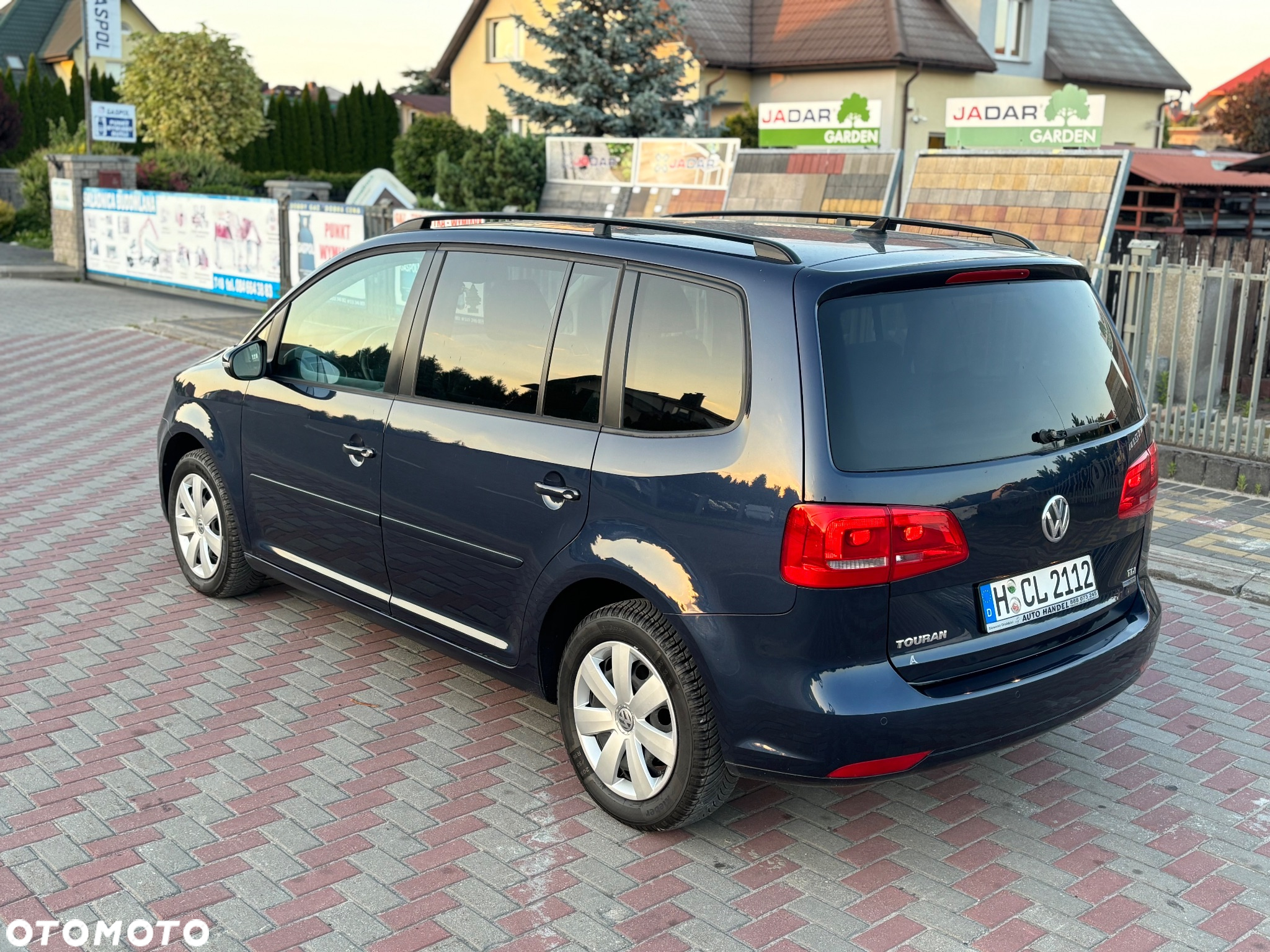 Volkswagen Touran - 19